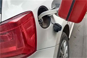 资源24小时救援车收费标准